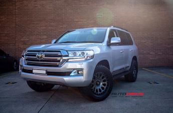TOYOTA LANDCRUSIER VECTOR BLACK MACHINED